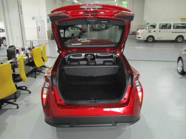 Toyota Prius 1.8 S Touring-image