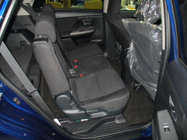Toyota Prius Alpha 1.8S 7 Seater-image